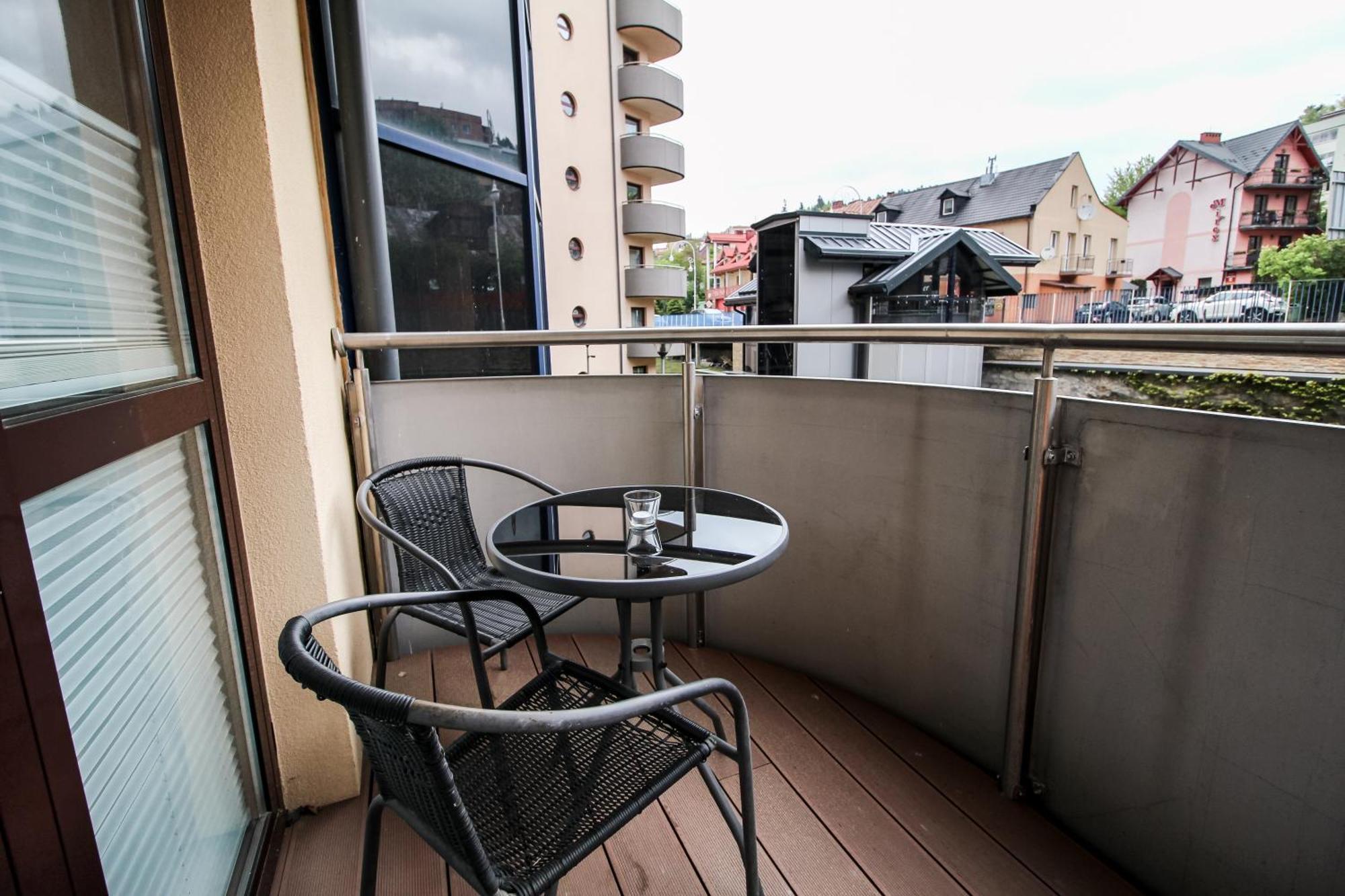 Aparthotel City Center Apartments Krynica Exterior foto