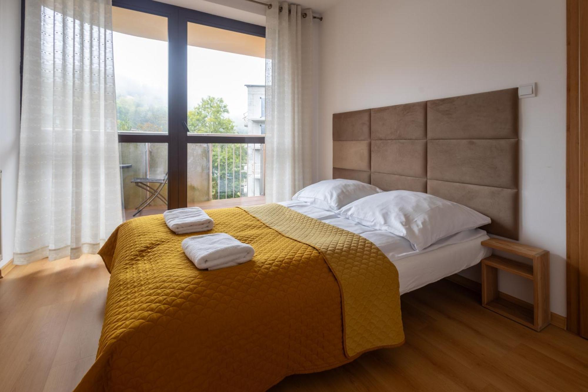 Aparthotel City Center Apartments Krynica Exterior foto